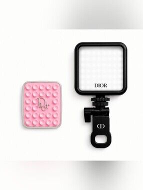 Dior octobuddy Phone Grip & Black LED Clip-On Phone Light.